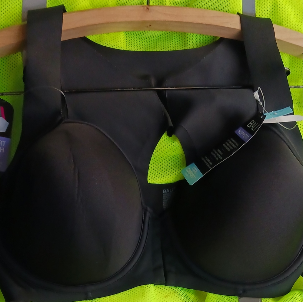 Bali womens One Smooth U Posture Boost W/ Eversmooth Back Underwire Bra